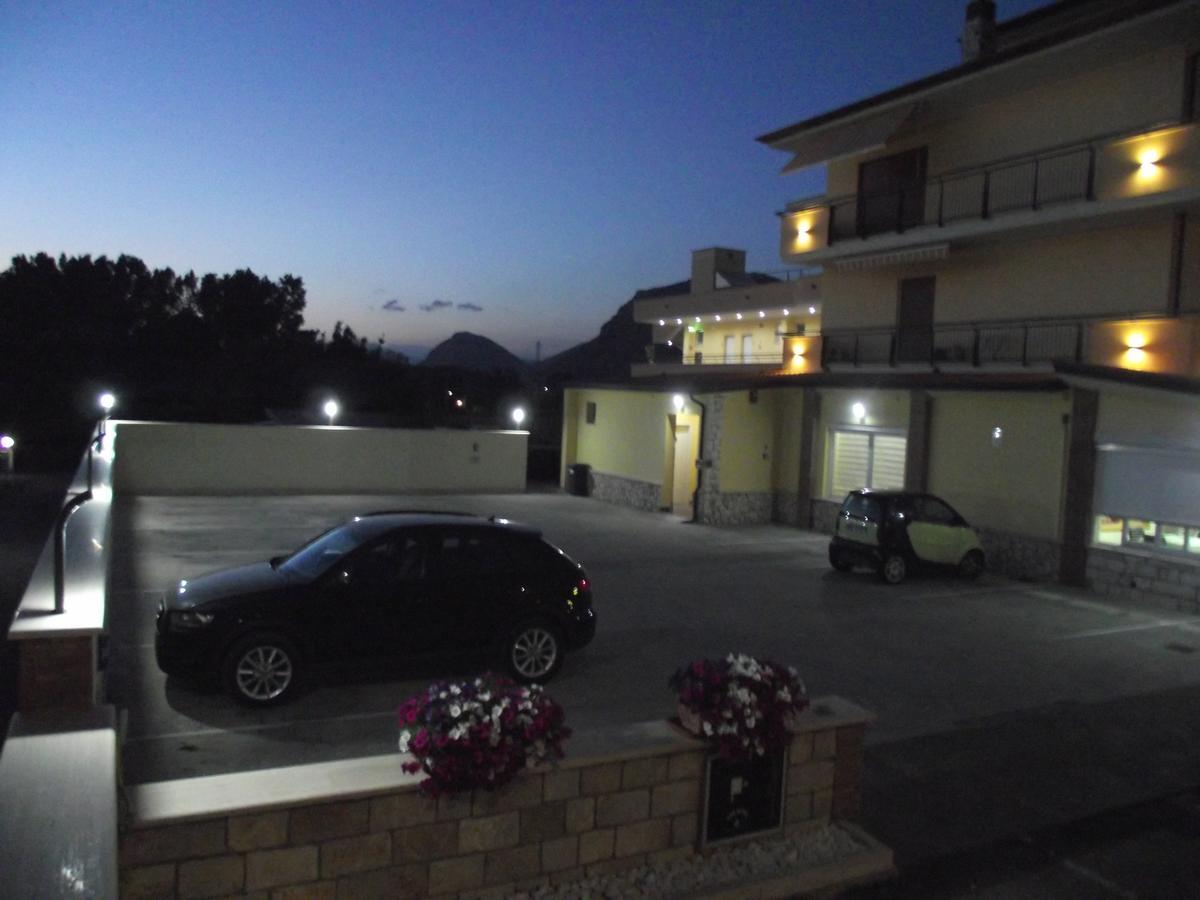 泰拉奇纳 伊尔吉拉索尔旅馆酒店 外观 照片